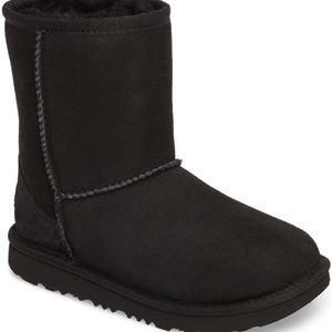 NIB UGG Women's Classic Short II Boots BLACK 7